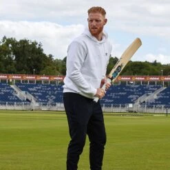 2024 Gunn And Moore Diamond DXM 606 Cricket Bat 14 2024 Gunn And Moore Diamond DXM 606 Cricket Bat -Konii Store bs outfield 24 v220 inst 1